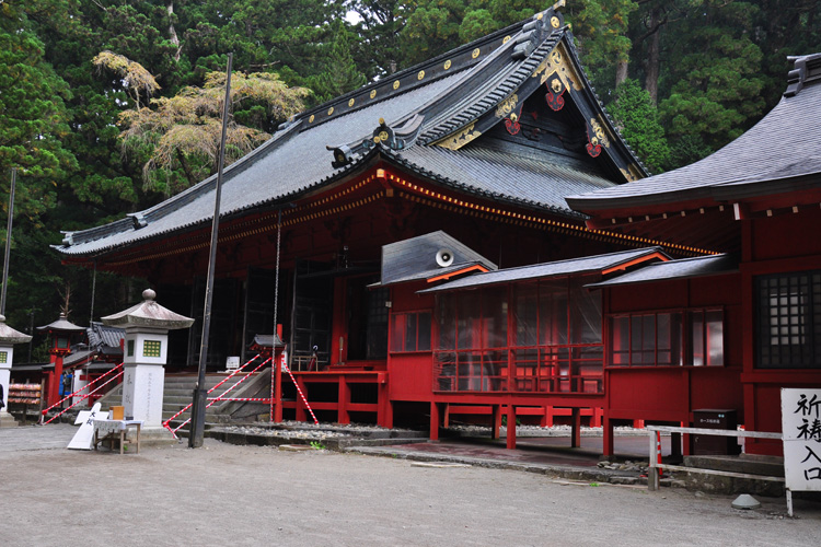 日光・二荒山神社・拝殿