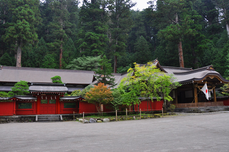 日光二荒山神社・境内