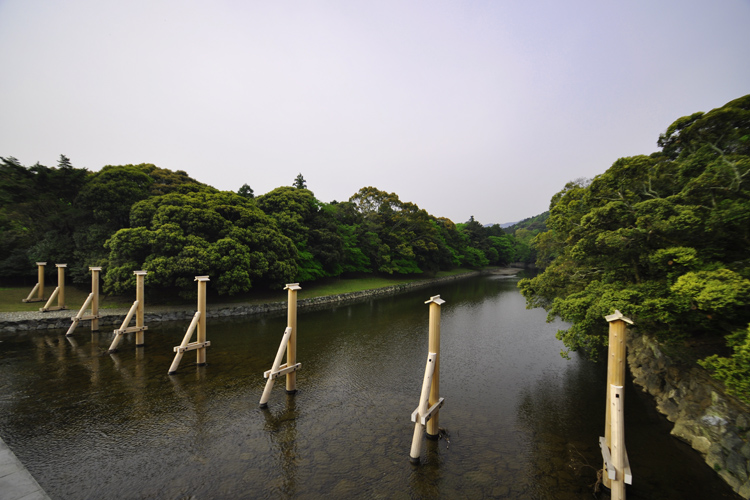 伊勢神宮・内宮・木除杭