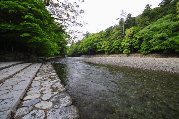 伊勢神宮・内宮・五十鈴川・御手洗場