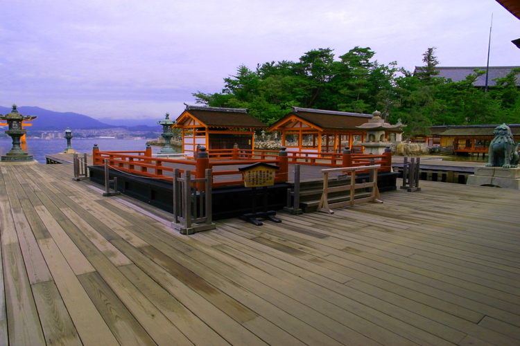 厳島神社　高舞台