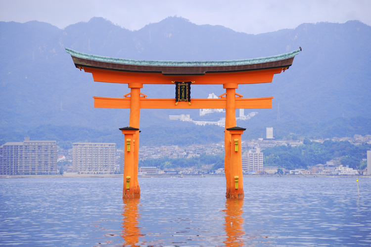 厳島神社・大鳥居