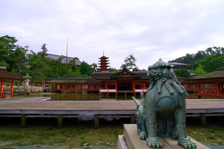 厳島神社・摂社・客神社