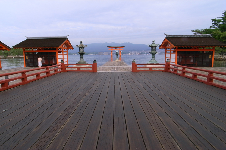 左門客神社・右門客神社