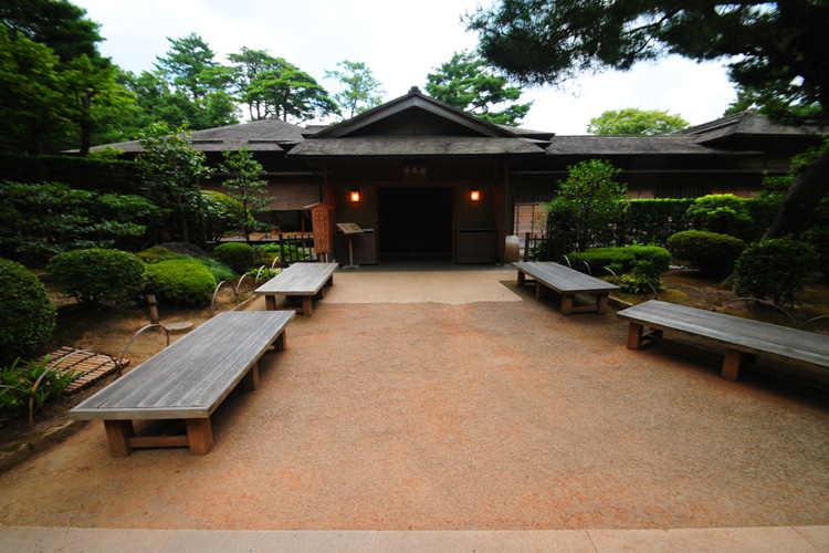 兼六園・時雨亭