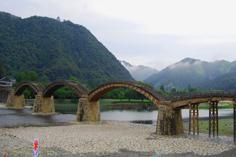 錦帯橋と岩国城