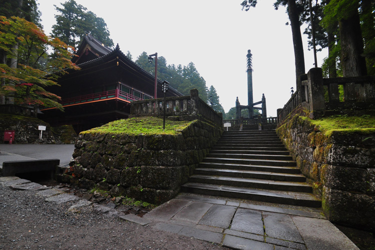 日光・輪王寺・大護摩堂・相輪とう