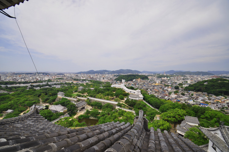 姫路城・天守閣より