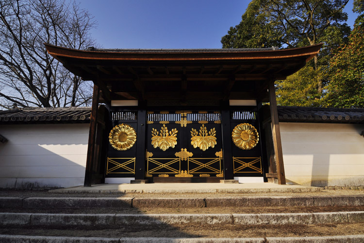 醍醐寺・三宝院唐門