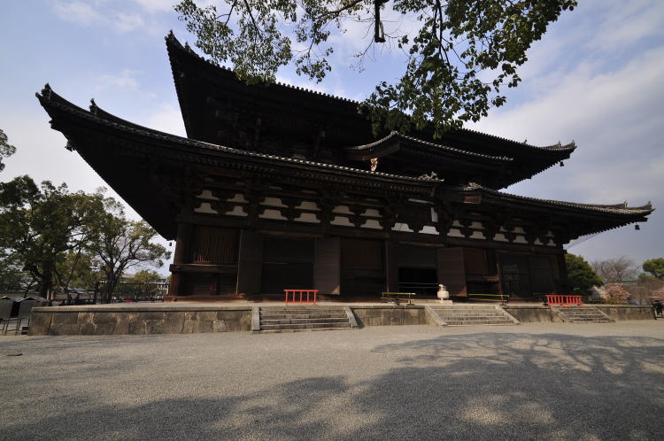 東寺・金堂