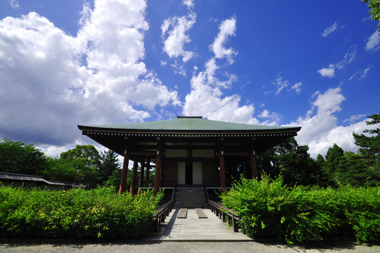 中宮寺・本堂