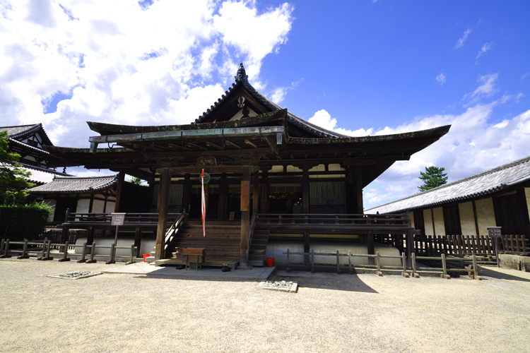 法隆寺・聖霊院