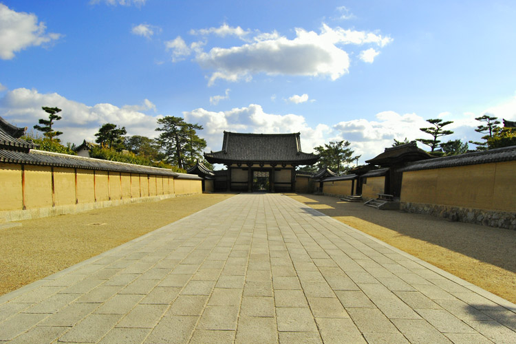 法隆寺・東大門