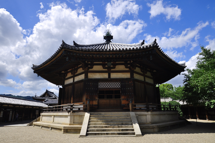 法隆寺・夢殿