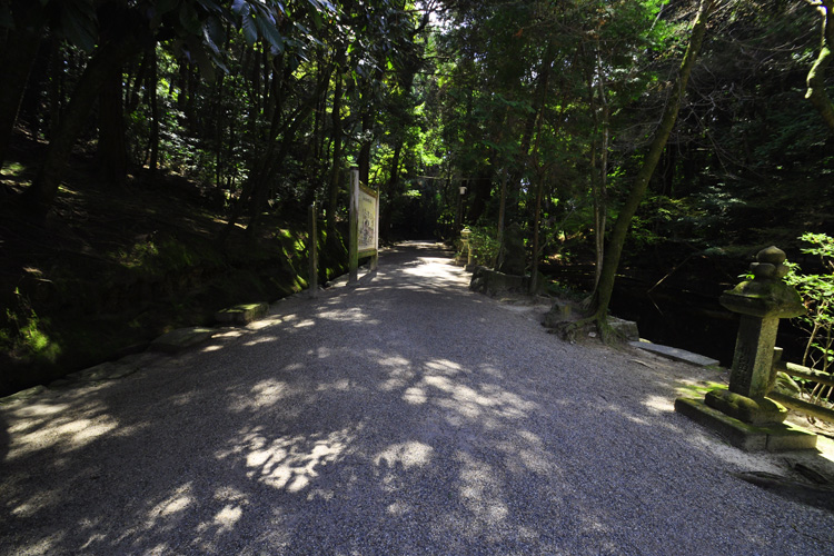 石上神宮・山の辺の道