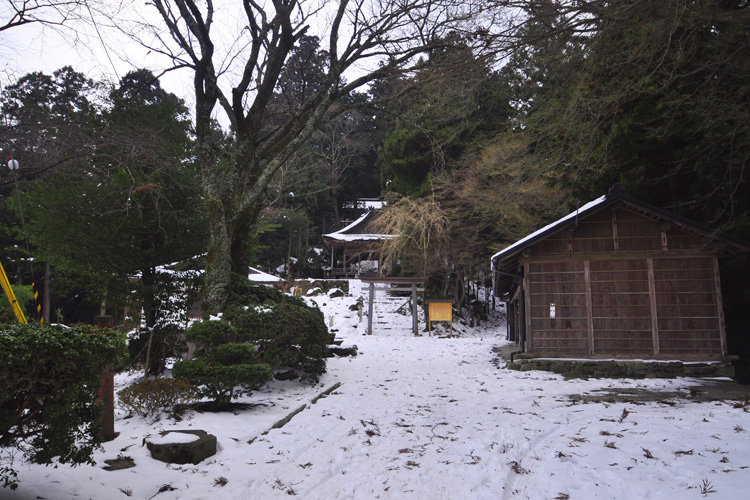 金峯神社・境内