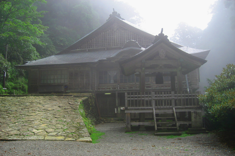 玉置神社・社務所と台所