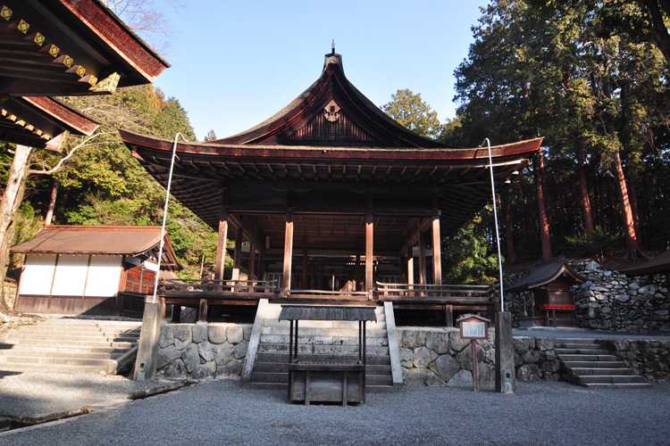 日吉大社・東本宮拝殿、本殿