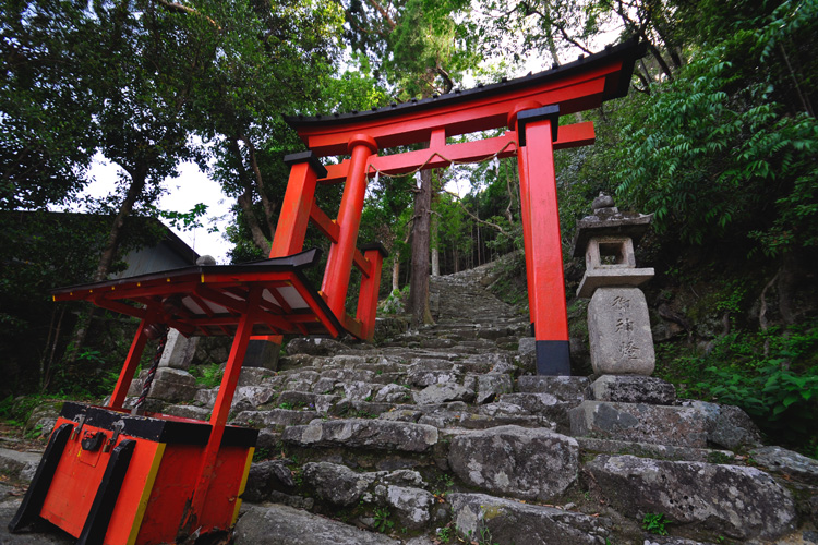 神倉神社・境内