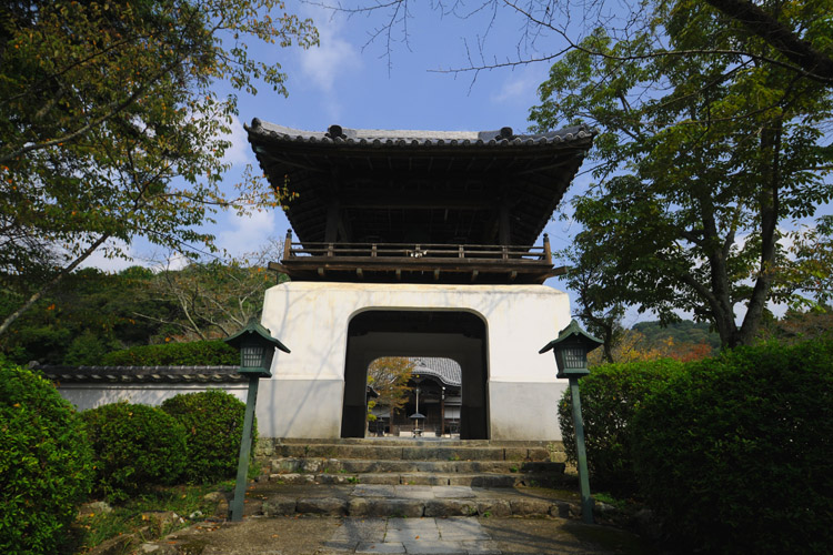 鐘楼門