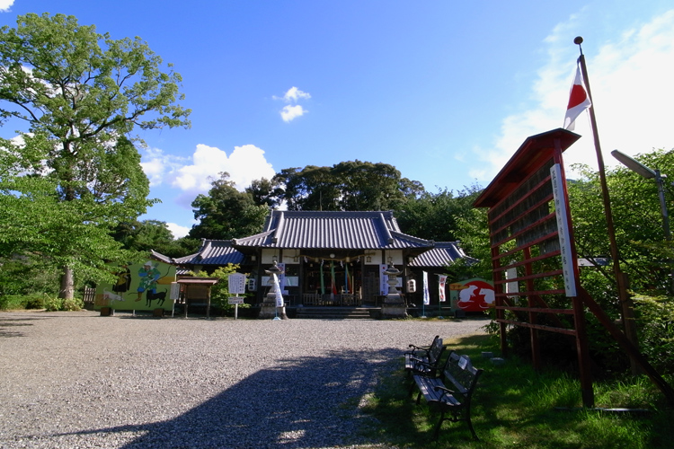 丹生官省符神社・境内